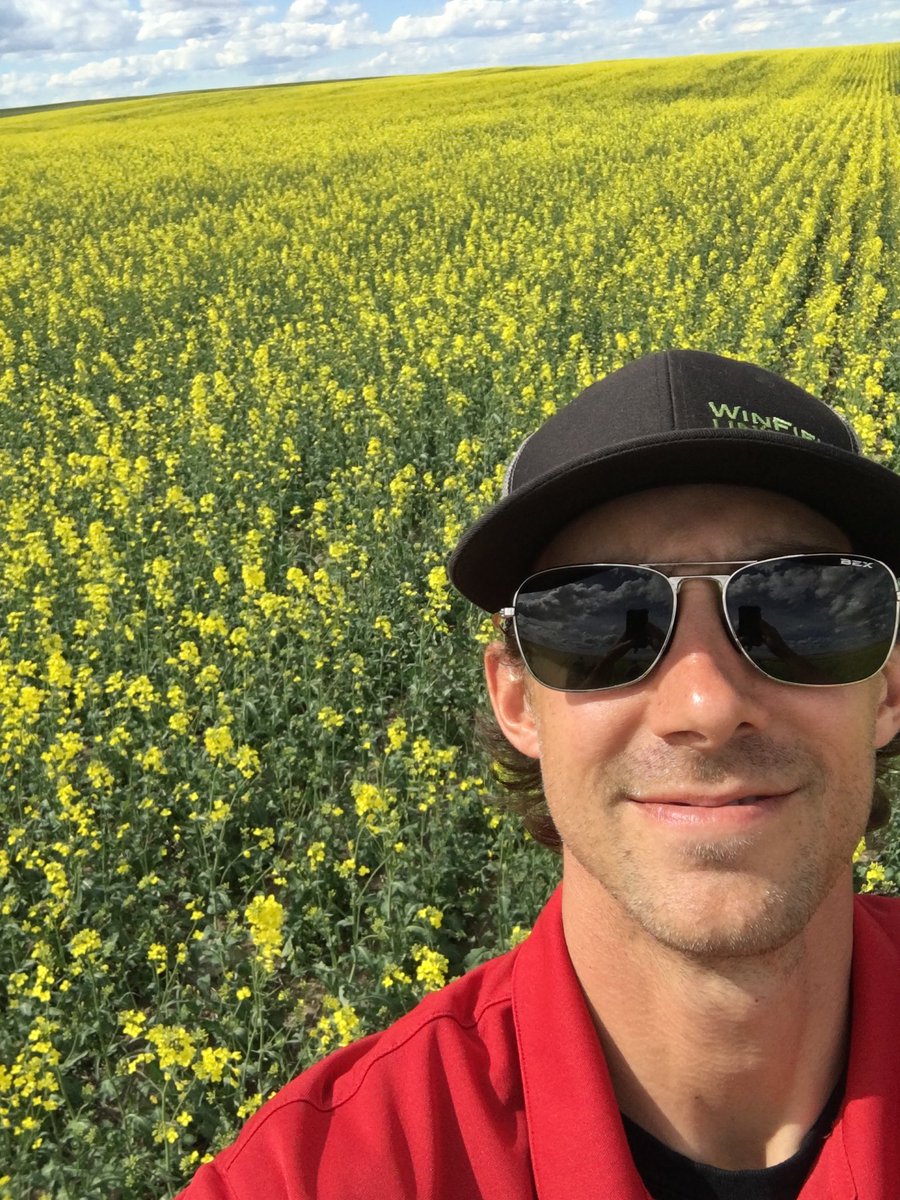 Croplan Winter Canola Selfie 
Chinook, MT
5-26-20