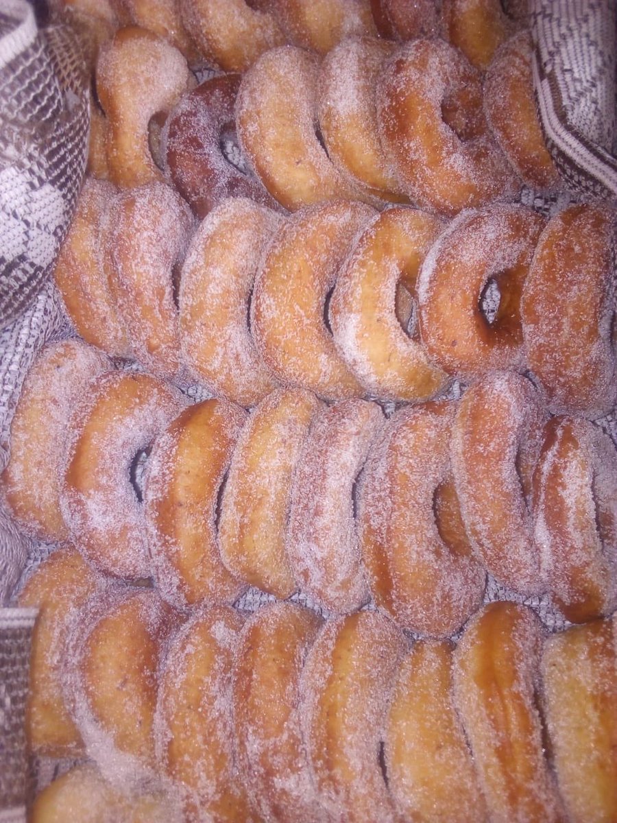 drahuizar's tweet image. Las manos que dan nunca estarán vacías!! La semana pasada entregamos unos apoyos y los convirtieron en donas 🍩 👏👏#MujeresProductuvas #JuntasPorDurango @ONMPRI_Dgo