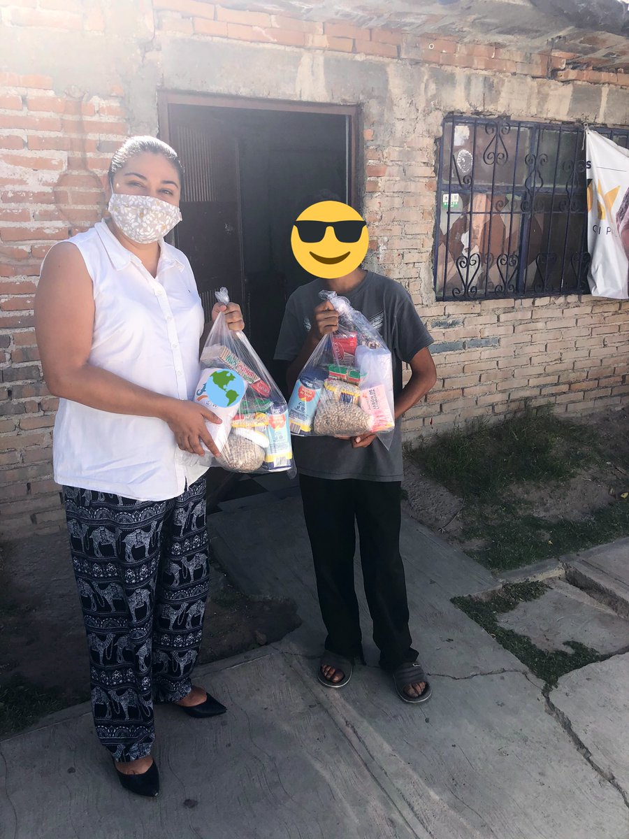 drahuizar's tweet image. Las manos que dan nunca estarán vacías!! La semana pasada entregamos unos apoyos y los convirtieron en donas 🍩 👏👏#MujeresProductuvas #JuntasPorDurango @ONMPRI_Dgo