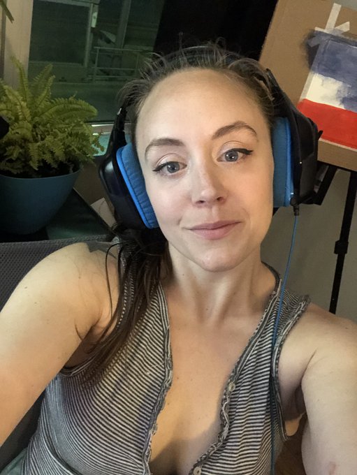 #live on #twitch NOW. itsa vibe come say hi 💋 https://t.co/7PbQUA3DhZ<a href="/tag/live"class="tags">#live</a><a href="/tag/twitch"class="tags">#twitch</a>