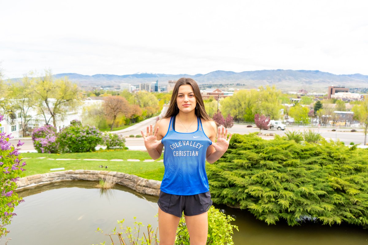 GoCVCS's tweet image. Track and Field Class of 2020

Brooke Weimer #SeniorNight

#GoCVCS #CHARGERPOWER