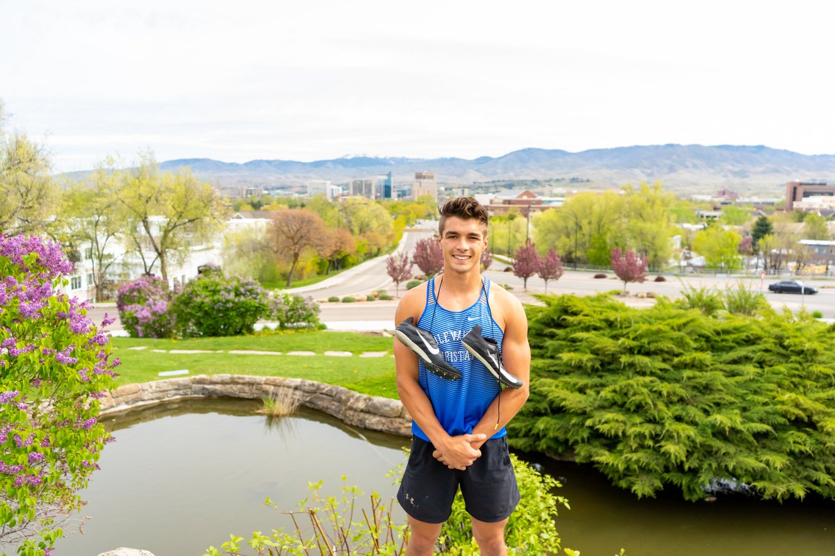 GoCVCS's tweet image. Track and Field Class of 2020

Garrett Kranz #SeniorNight

#GoCVCS #CHARGERPOWER