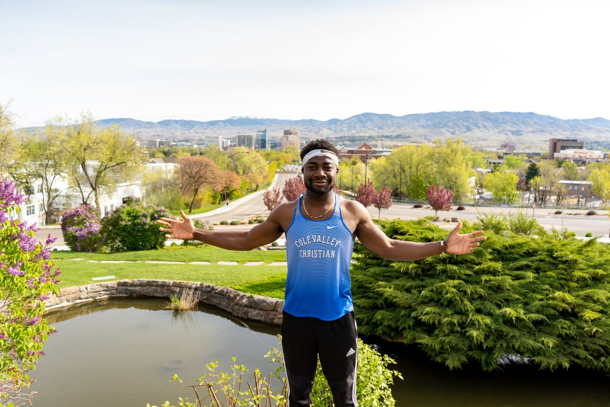 GoCVCS's tweet image. Track and Field Class of 2020

Obi Gee #SeniorNight

#GoCVCS #CHARGERPOWER