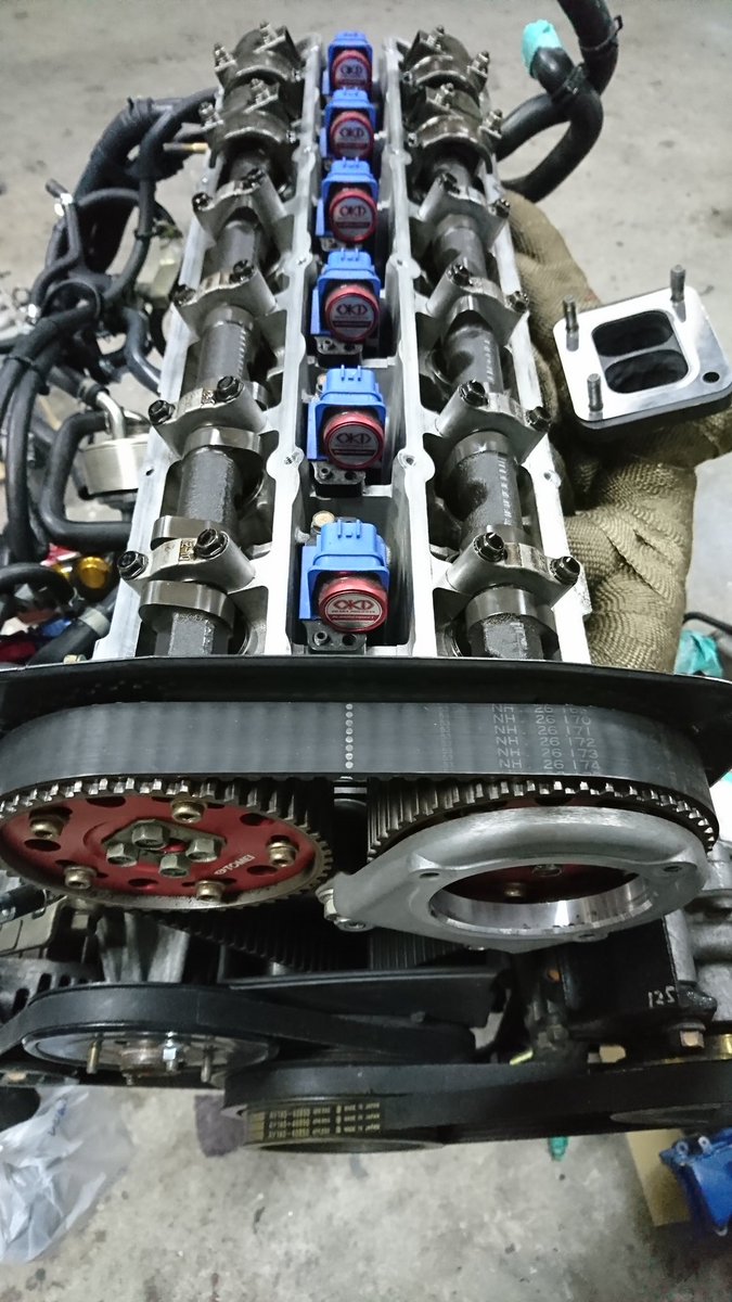 Chiro5 1area34expo主催 そしてrb25腰下をベースに Rb27化された心臓 ビッグシングルタービン Okd強化プラグ 消耗品類はほとんど交換 タペットカバー塗装 館林サージタンク新品 レッドハートrbエンジンって美しい 最強のer34 T Co Df2xetp11r