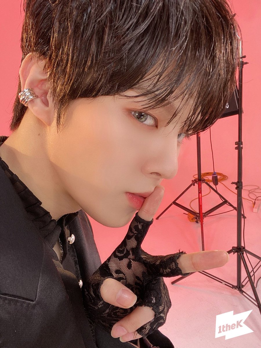 1theK(원더케이) tweet media