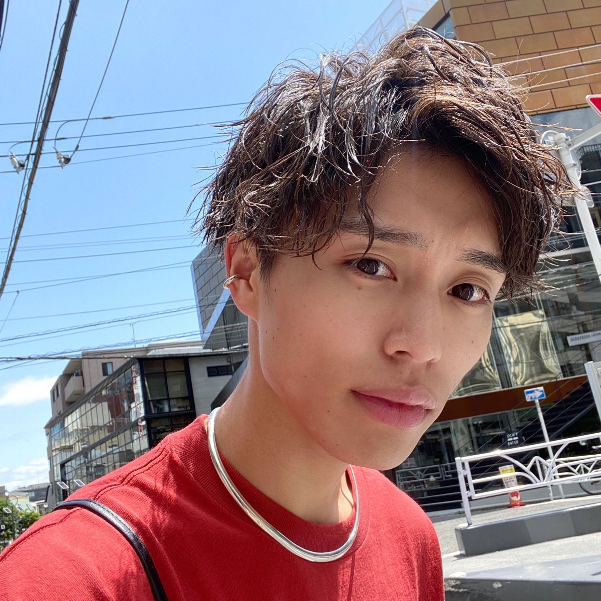 齋藤天晴 真夜中の12時 インスタで好評だった髪の毛あげスタイルです 髪の毛あげるとなんかハゲると思っている齋藤です ハゲは嫌です 怖いです