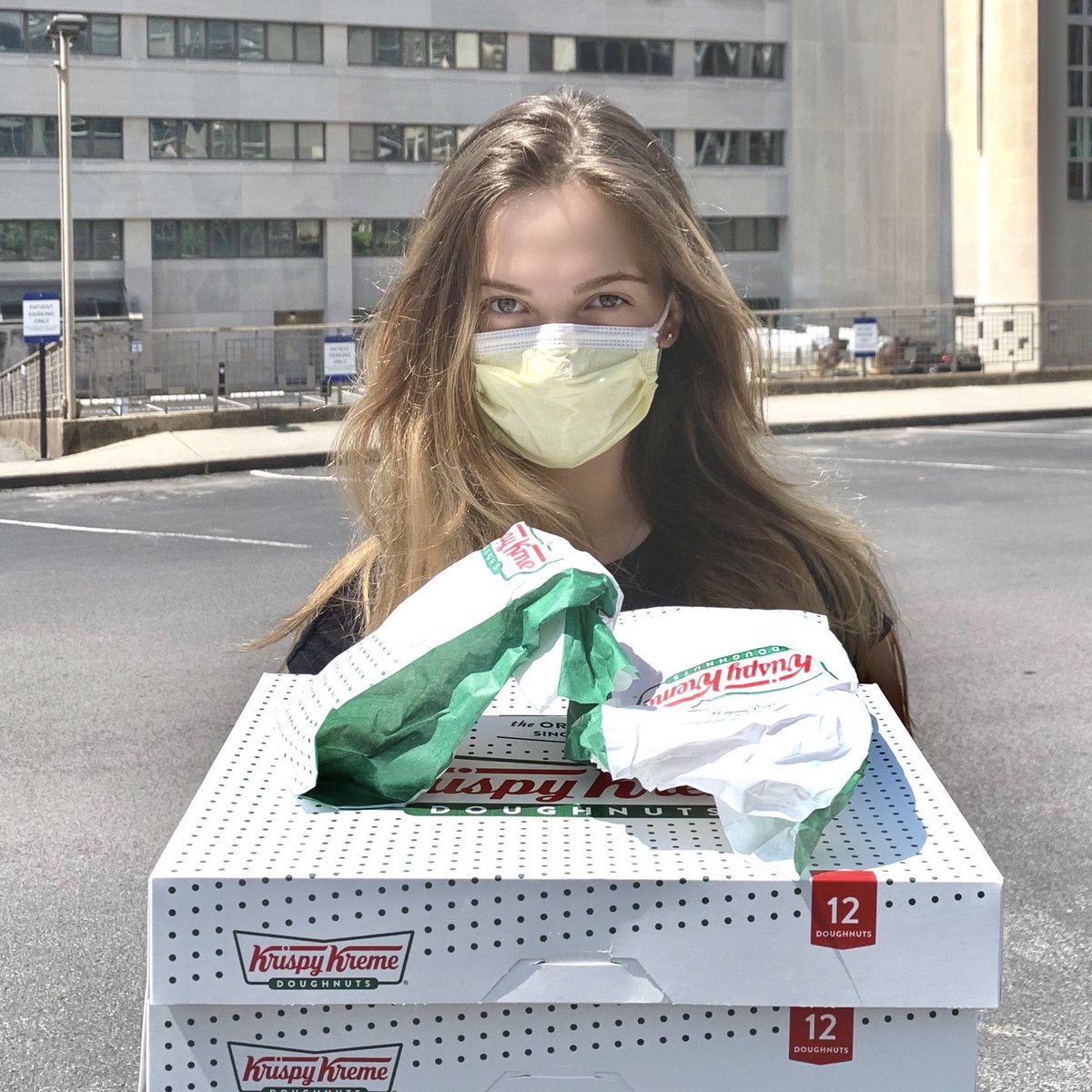 Emma Rose 🌹 tweet media