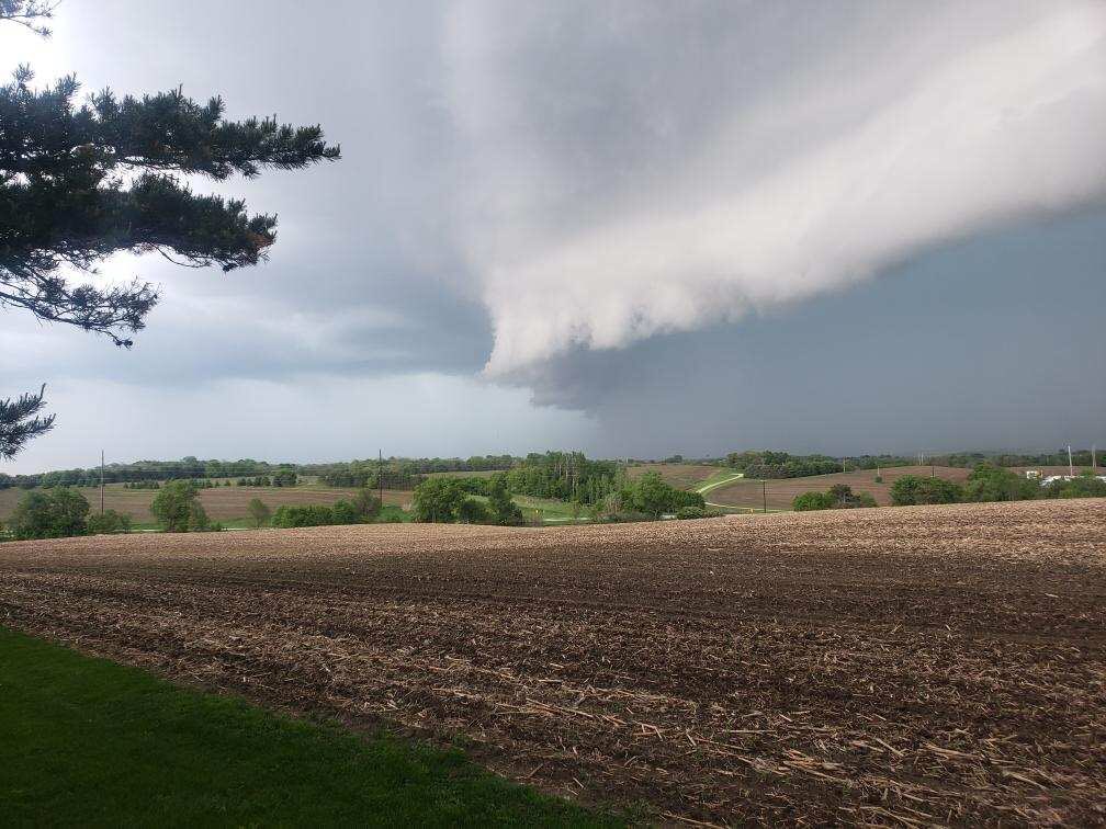 Meganr22's tweet photo. @ABC6NEWS Wall cloud tonight in Zumbro Falls https://t.co/qW2AoFaXNp