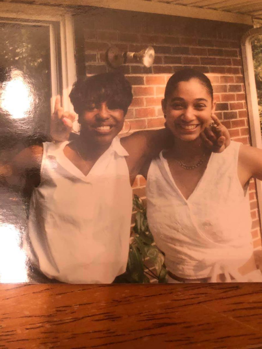 ljswiggins's tweet image. 25 years ago I had the privilege  and honor to join the First and Finest sorority, Alpha Kappa Alpha. On June 4th, 1995,  I gained 12 sisters! Thank you for the love shown to me today and over the past 25 years! #EtaXiMade #13daysofRevelations  #StepMaster Richter Out!