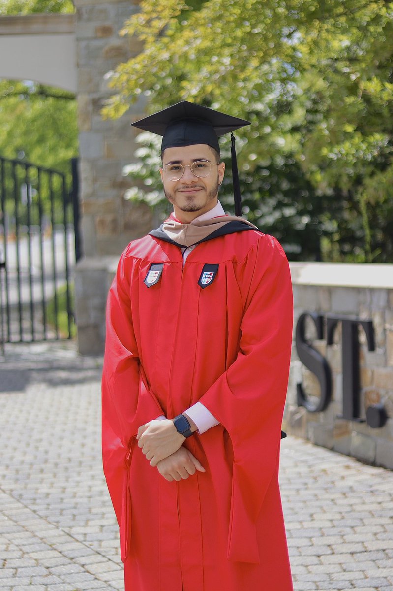josegalvc's tweet photo. We love an MBA Papi 🇩🇴 this one’s for anyone who has helped me even in the slightest over the last 5 years 🙏🏼 we did it https://t.co/CMOWSosIzD