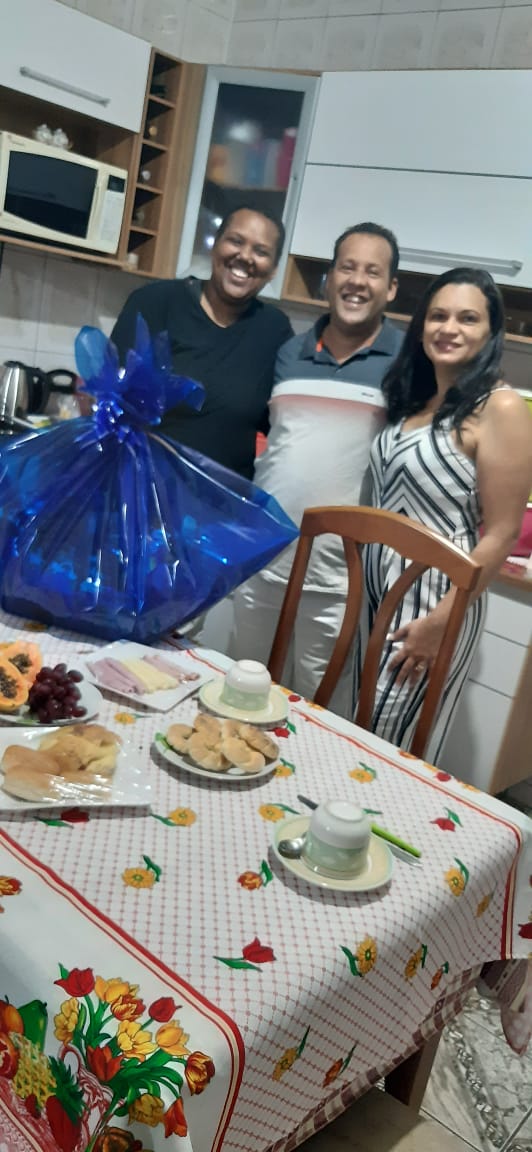 NegahRose12's tweet photo. Ah pouco mais de 2 anos meus amados sogros falaram assim
"Não vou aceitar minha filha com nenhuma mulher com vc Larissa nem na minha casa eu quero"

No último sábado foi aniversário do meu sogro.

Dormimos na casa deles de sexta pra sábado..... https://t.co/aH6zEqGusU