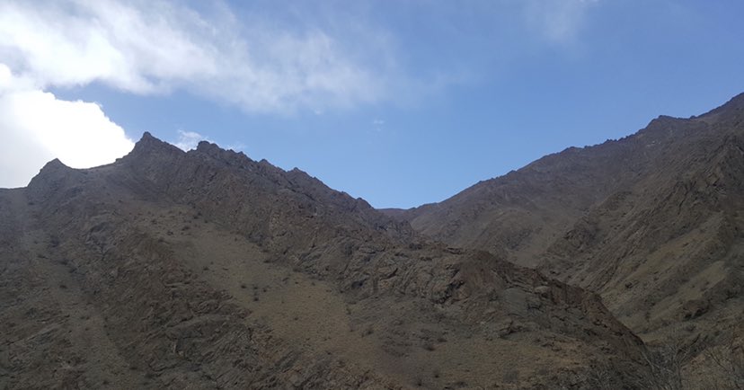 I didn’t expect this thread to be so widely appreciated. Here are a few photographs I took two years ago from the general vicinity in Ladakh, just to give a sense of the terrain.