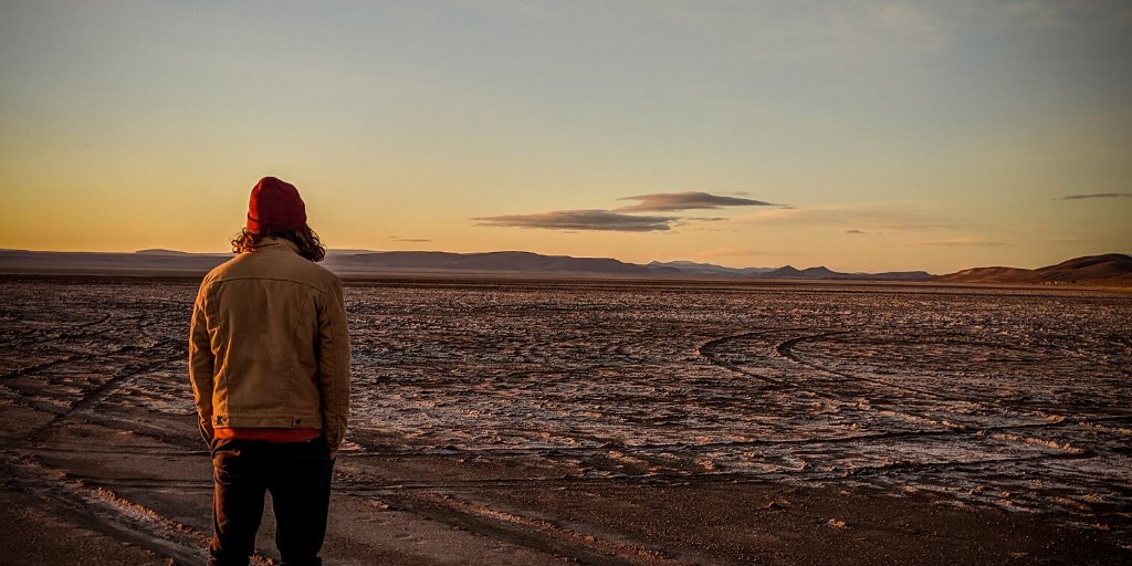 roamericarental's tweet photo. Find the middle of nowhere and make it yours!  https://t.co/tZqgm8KedX

photo: @AlwaysWithHonor - October 2019 
#roamerica #traveloregon #campervan #adventure https://t.co/wY1bt372U7
