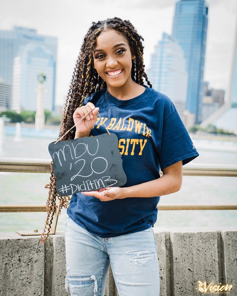 raw content 🥵 tweet media