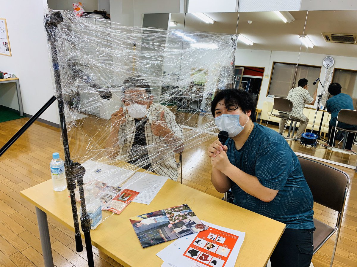 TRYMATE_info's tweet photo. 📻毎週水曜アミティエラジオ📻
今日は『再放送もあれなんで、見切り発車SP』😆✨
手作り感、MAXなセットで木の下敬志と倖聖郎がお届けします🤗

21:00~21:30
⭐️埼玉FM77.5にスイッチ
⭐️ラジオアプリ「ListenRadio」をDL→「クローバーメディア」
アプリなら全国で視聴可能！

https://t.co/NvEDiQySlG https://t.co/bG8nIhcmbV