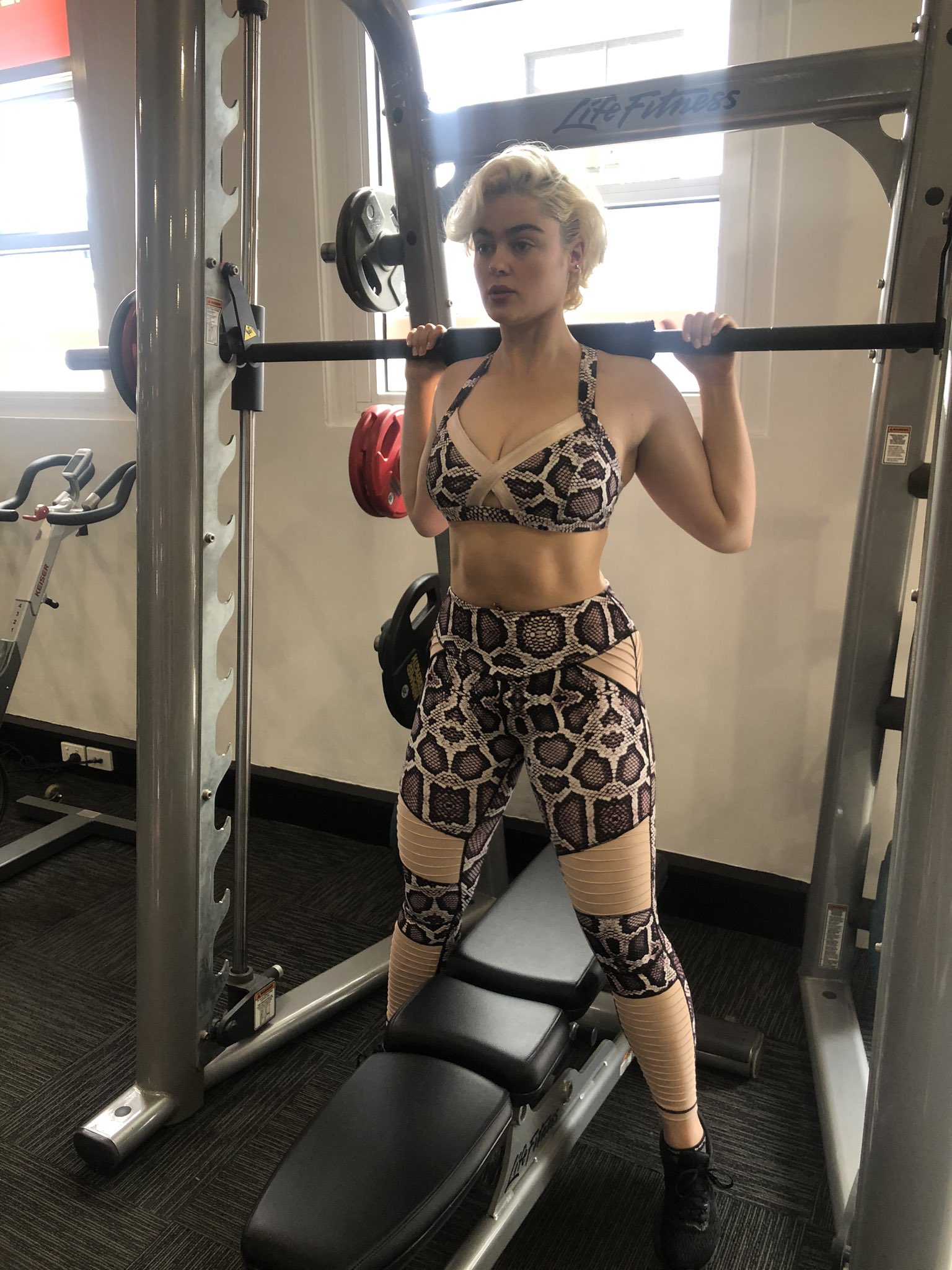 1 pic. Gym today 💪 https://t.co/fRkIXcjIhW