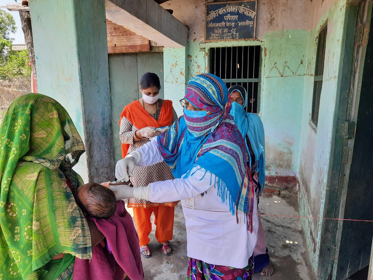 MamtaHIMC's tweet photo. Providing #immunity to the #community in the #Lockdown period. Maintaining #Social_Distancing & Celebrating #Routine_Immunization in Sitamarhi & Sheikhpura districts of #Bihar under the @UNICEFIndia supported project
@ChakravartyAyan @PriyankaKC @shivani_dar https://t.co/nwgeU12uXu