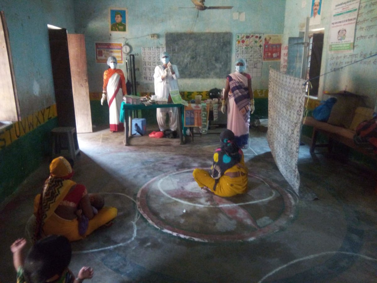 MamtaHIMC's tweet photo. Providing #immunity to the #community in the #Lockdown period. Maintaining #Social_Distancing & Celebrating #Routine_Immunization in Sitamarhi & Sheikhpura districts of #Bihar under the @UNICEFIndia supported project
@ChakravartyAyan @PriyankaKC @shivani_dar https://t.co/nwgeU12uXu
