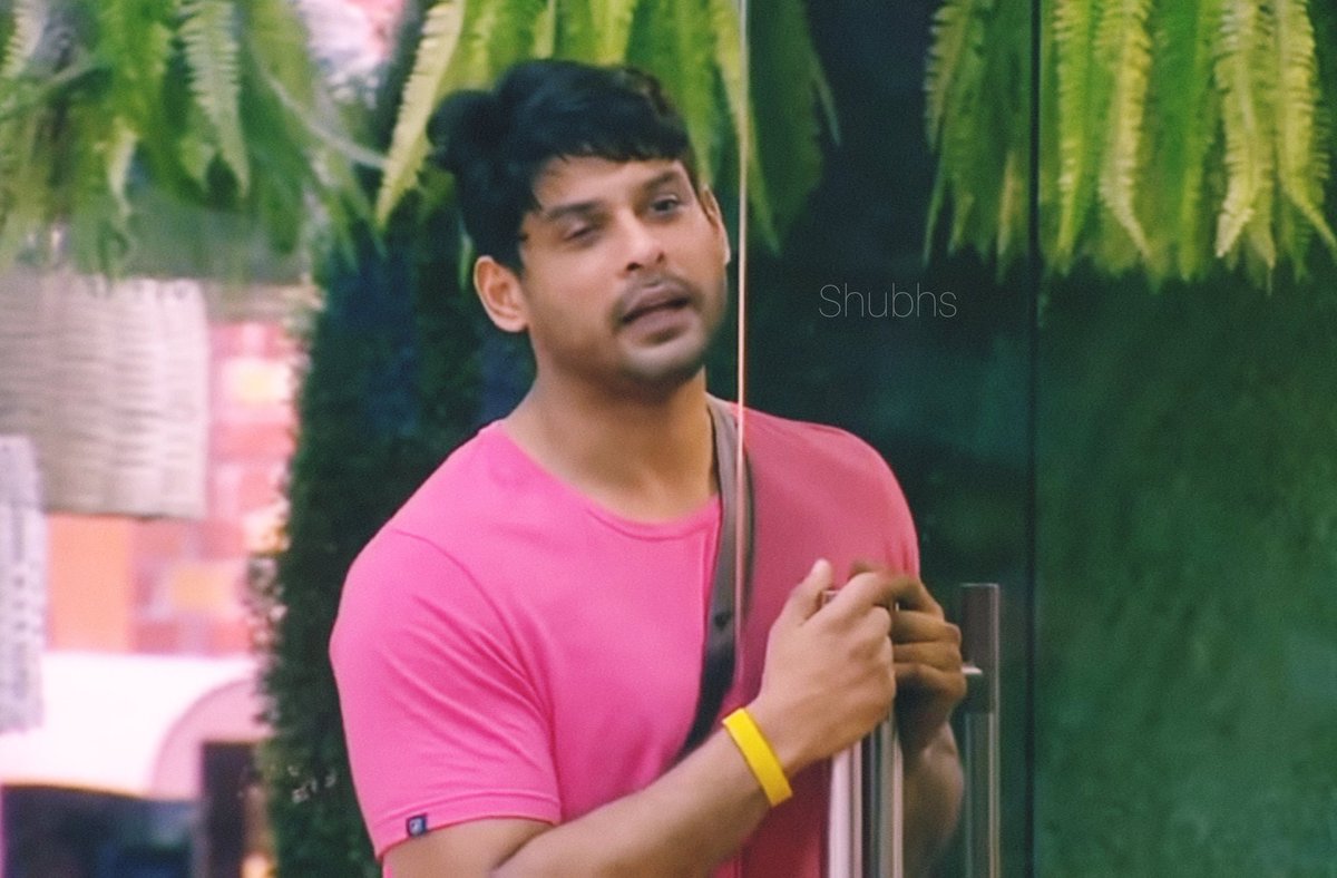  #SidharthShukla x Glitter : A ThreadHave a Look Plz  @sidharth_shukla