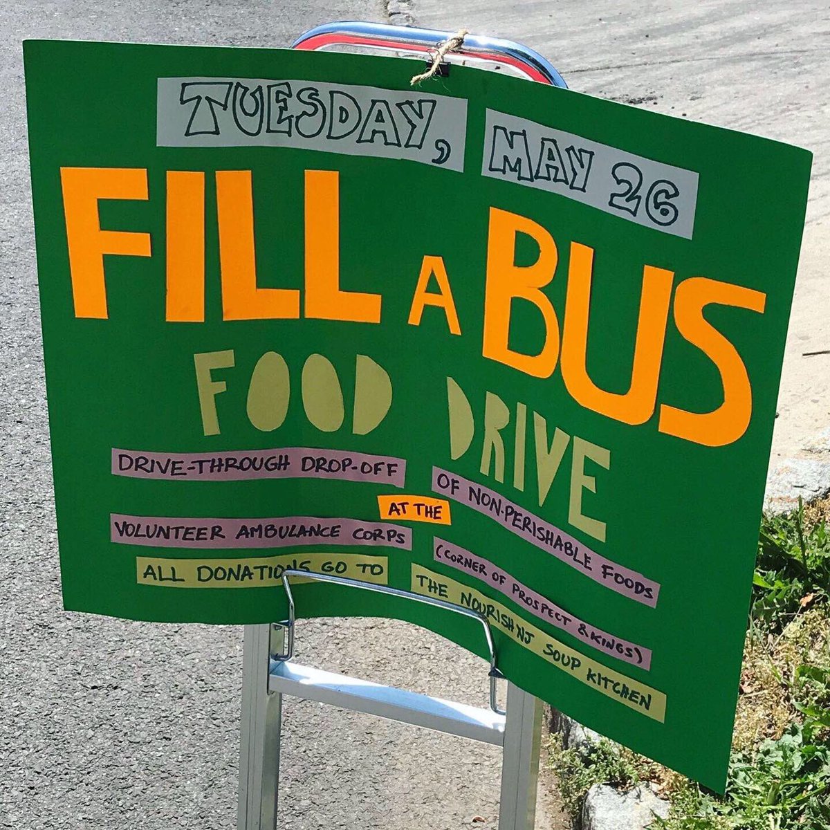 Beep beep! 🚚 The Madison HS Interact Club—with help from the Madison Rotary Club—coordinated a Fill-A-Bus Food Collection Drive! They filled an entire school bus with non-perishable food items, and delivered everything to us! Thank you to everyone who made this possible!