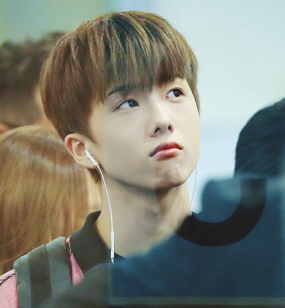 thread of jisung going (′• ₃ •‵)