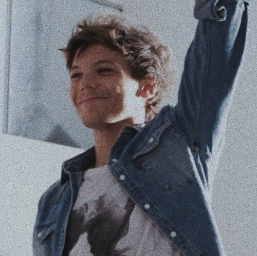 Louis Tomlinson StrongHe has been through hell and back ! He deserves the world  Louis Tomlinson Strong