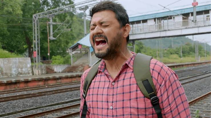 69. SAMANTAR @MXPlayer A marathi web series based on the novel of the same name,  @swwapniljoshi is superb.  @nitishkrishna8 is good.A very intriguing plot which manages to grip u,almost. Eagerly waiting for season 2,as they finish this season with a cliffhanger. Rating- 8/10