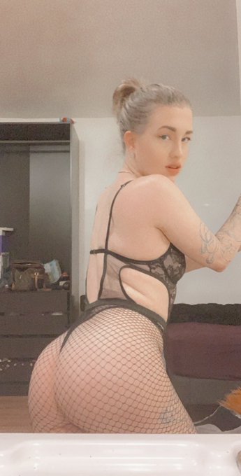 In bed &amp; Horny 🥵 Who wants to cum with me? 👀 Text (929) 341-3162 to find out about FaceTimes 💗 https://t<a href="/tag/realloyalfans"class="tags"><span>#realloyalfans</span></a>