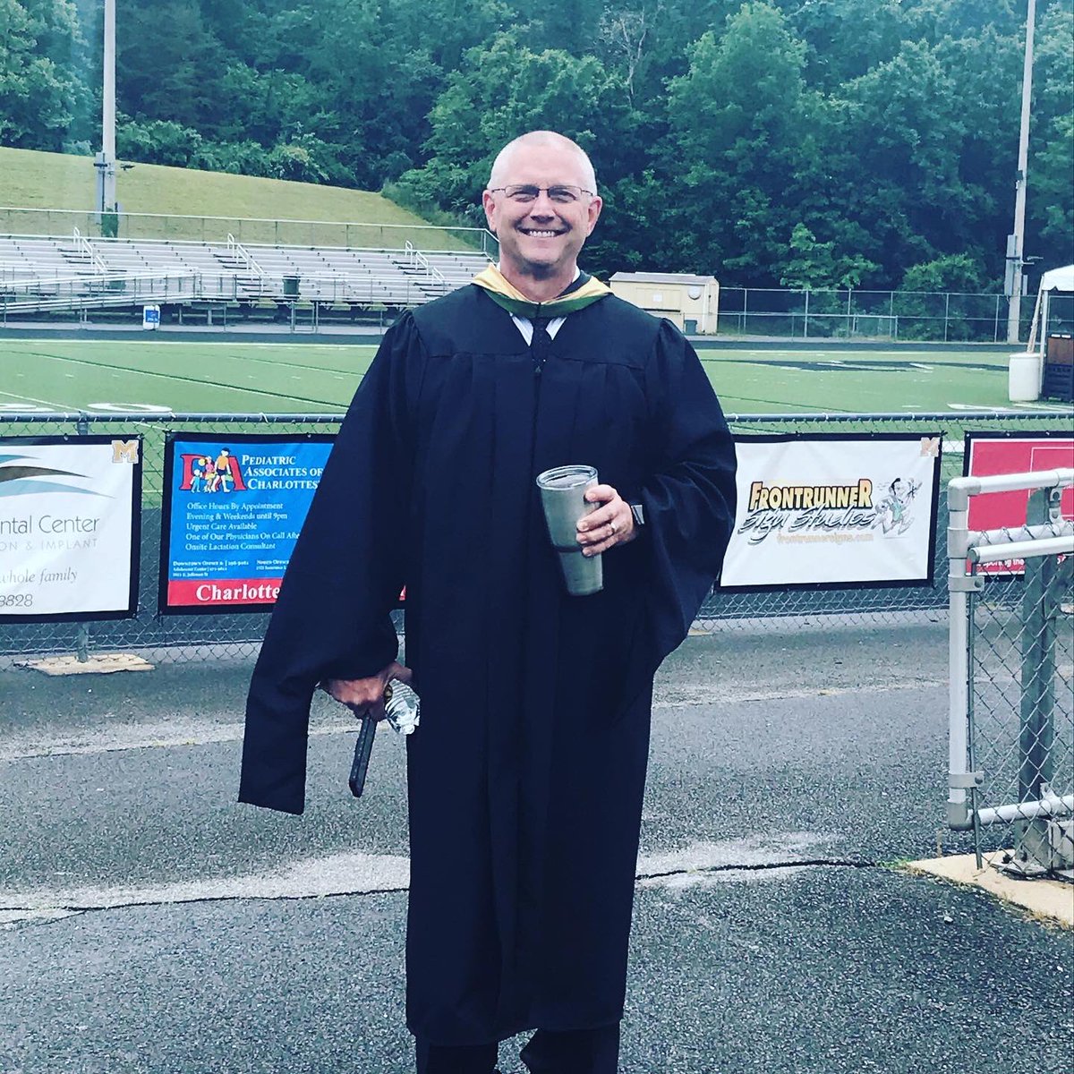 c1maloney's tweet photo. Thankful today for compassionate and thoughtful leadership. So proud to be a part of the Monticello community that has come together to provide a graduation experience for our seniors.

#graduatetogether2020 #MonticelloFamily #hoosgrateful @RickVrhovac @ARSouthall @MonticelloAD https://t.co/iuHmLSXifd