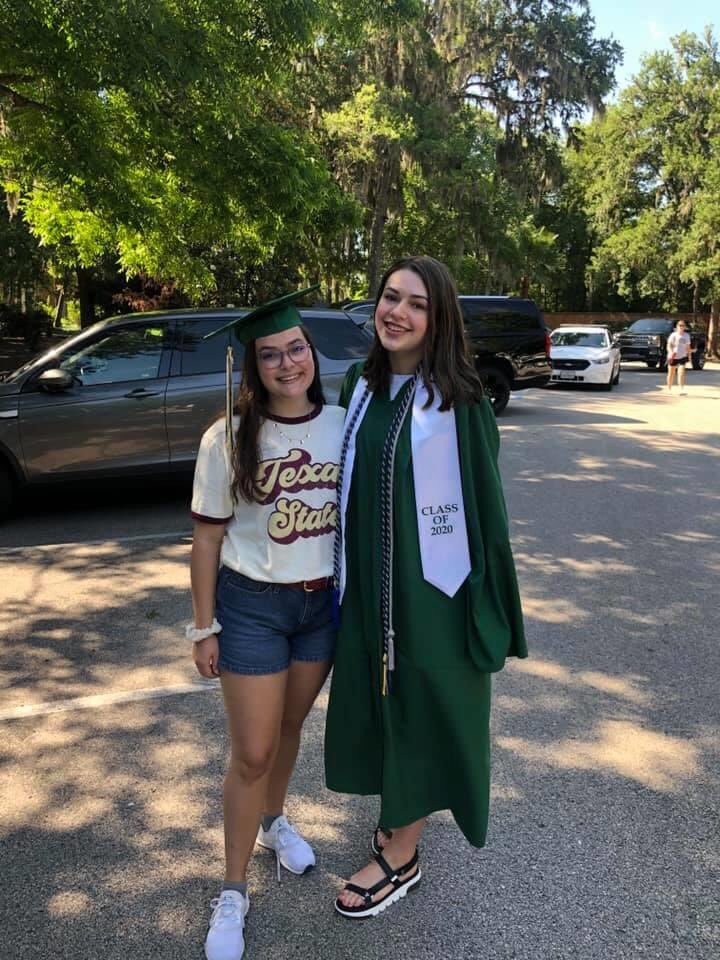 jennifer_blaine's tweet photo. Congratulation SHS Class of 2020!! I have known many of you since you were in Kindergarten. These pictures warm my heart! Love these precious friends. @SBISD @StratfordSBISD @ricegrad29 https://t.co/tC7Kgwlu9L