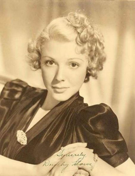 ZorikaZr's tweet photo. #BornthisDay May 20, 1920 #actress &amp; #Stylecon Virginia Vale
Showing some shoulder and shoulder pad dresses 
#1940s #fashion #vintagefashion #style 
3/4 https://t.co/Jgcovon9if