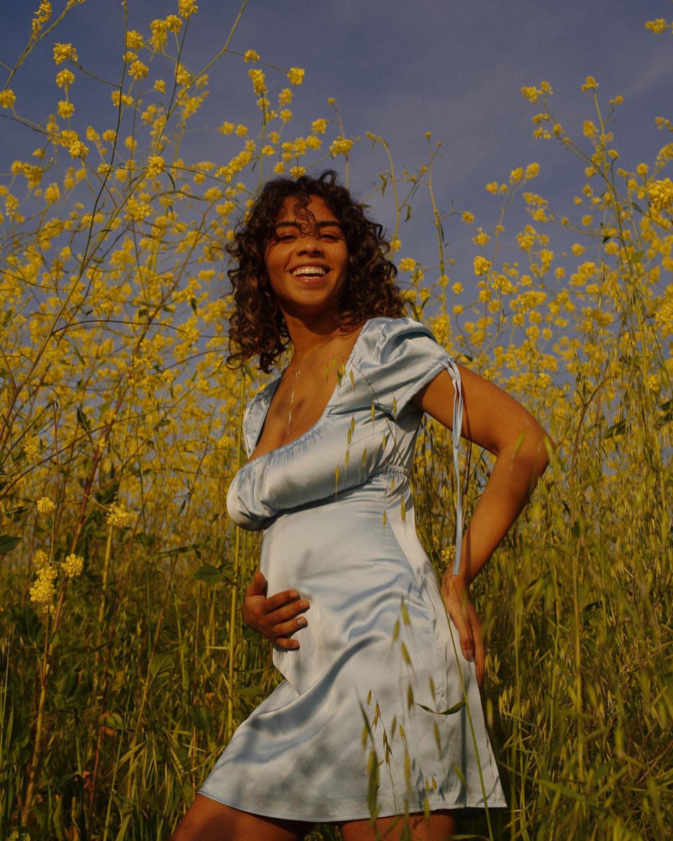 |

𝙾𝚗 𝚖𝚢 𝚠𝚊𝚢 𝚝𝚘 𝙽𝚘𝚊𝚑’𝚜 𝚙𝚊𝚛𝚝𝚢, 𝚋𝚞𝚝 𝚝𝚑𝚎𝚜𝚎 𝚏𝚕𝚘𝚠𝚎𝚛𝚜 𝚠𝚎𝚛𝚎 𝚝𝚘𝚘 𝚙𝚛𝚎𝚝𝚝𝚢 𝚗𝚘𝚝 𝚝𝚘 𝚝𝚊𝚔𝚎
                  𝚊 𝚙𝚑𝚘𝚝𝚘 𝚒𝚗 𝚏𝚛𝚘𝚗𝚝 𝚘𝚏!