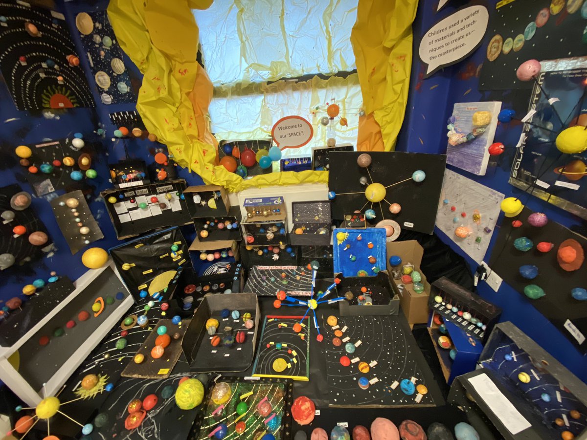 schooldisplays1's tweet photo. Kids presents they work in front of the space display https://t.co/op7SzuaD6x