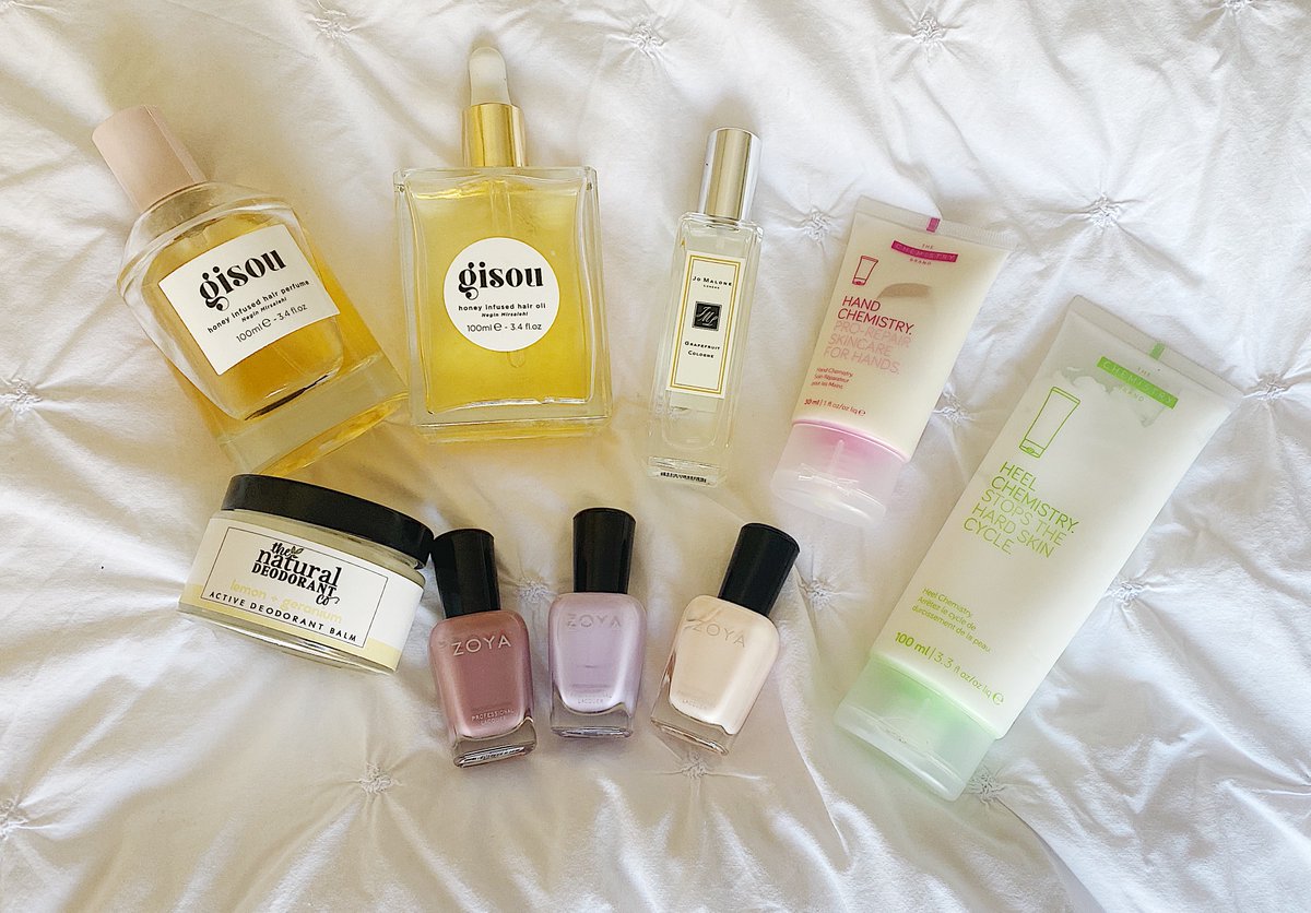AmiShichida's tweet photo. New #blog post on Fave #Beauty Products https://t.co/nTio6QHbaH featuring 
@ZoyaNailPolish
@naturaldeoco
 @FRESKINCARE
 among others #lbloggers #lifestyle #Lblog https://t.co/O7oqzkPj9m