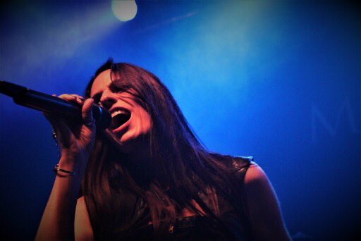 I‘m really starting to miss that badly... #missingmode #miracleflair #tourlife #stage #liveperformance #metal #singer #melodicmetal #inthenow #tourmemory