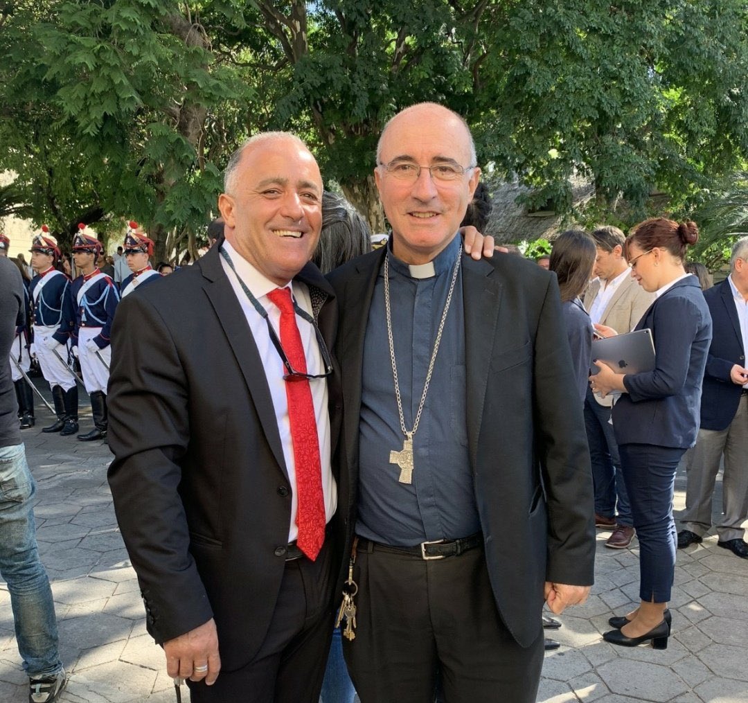 ADRY112's tweet photo. Son todos tan cristianos,van a la iglesia y si n gente de bien 🤔 https://t.co/GIoPd3Vdoi