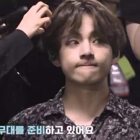 Taehyung being tiny; a thread.