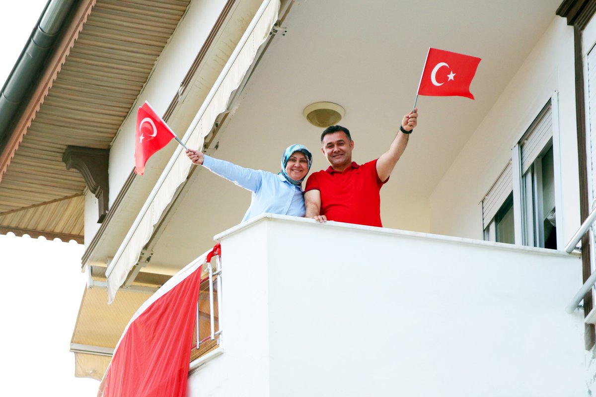 AdemMuratYucel's tweet photo. #saat1919 'da saygı duruşu ve İstiklal Marşı ile başladığımız #19MAYIS Atatürk'ü Anma, Gençlik ve Spor Bayramımızı, koronavirüs tedbirleri nedeniyle buruk da olsa yine aynı coşku, heyecan ve gururla kutladık! Gençler; umudumuz ve geleceğimizdir! Şanlı günümüz kutlu olsun! https://t.co/qZ0KfoQLBx