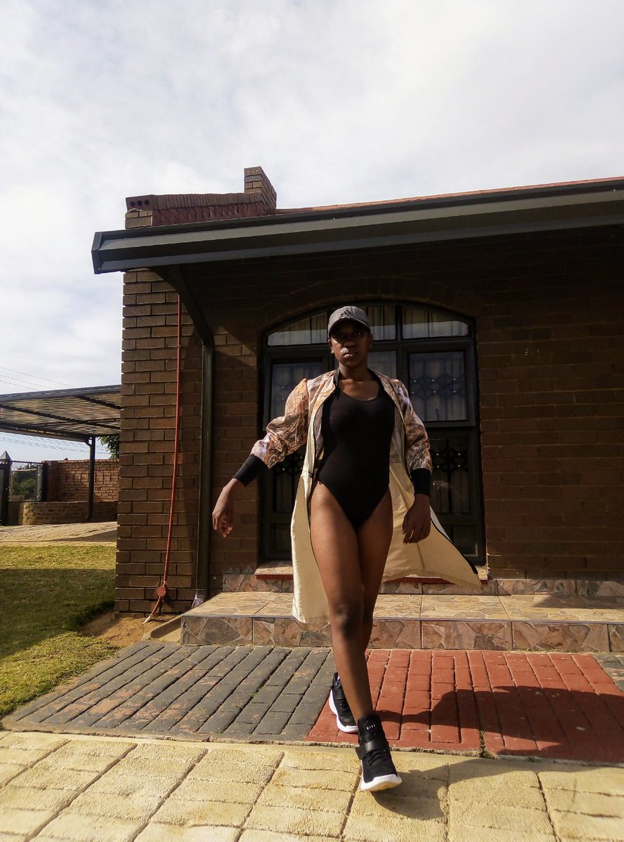 ofentse_mthungi's tweet image. Active wear-be active when u wear it... model ur way up
#DesignerMe#CamFan#SafariSports