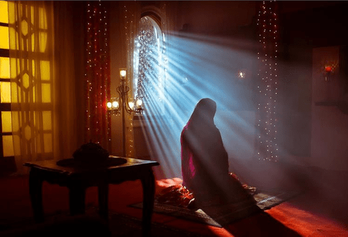 اللّهُمَّ إِنَّكَ عَفُوٌ كَرِيْمٌ تُحِبُّ العَفْوَ فَاعْفُ عَنّا

#ليله_27