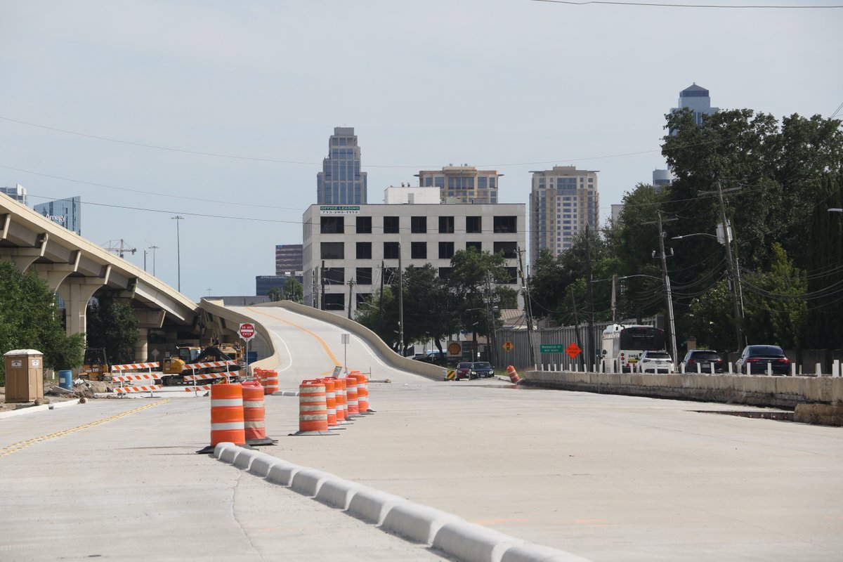 At its north end, the busway drops into Post Oak Road, where bus lanes bring the Silver Line to the Northwest Transit Center.