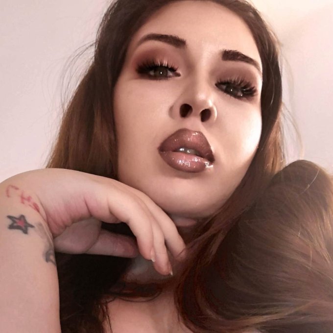 ♟️Von Nette News♟️  ✖️Subscribe OF https://t.co/EiVub83dd3  ✖️Create Account(OF)  https://t.co/55weCUGprv  ✖️Model<a href="/tag/findombrat"class="tags"><span>#findombrat</span></a><a href="/tag/onlyfansbabe"class="tags"><span>#onlyfansbabe</span></a><a href="/tag/qualitylashes"class="tags"><span>#qualitylashes</span></a>