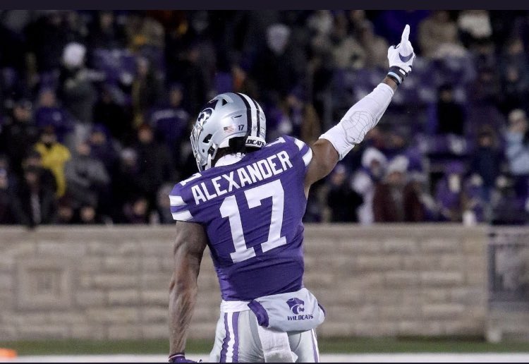 BrenenHawkins's tweet photo. After a great conversation with @CoachKli I’m truly Blessed to receive an offer from Kansas State University #EMAW😈💜🐾 https://t.co/LSuLrtHwlm