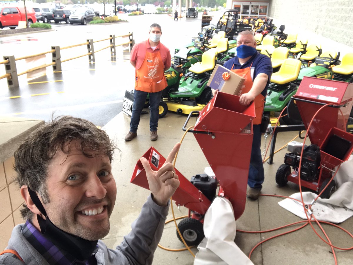 Stop 10...thank you @dennissanders13, <a href="/andrew_harto/">Andrew Harto</a> and the entire <a href="/THDWhiteLake/">THD White Lake</a> team for your commitment to our values! I couldn’t be more proud of all you’ve achieved and the examples you e set for taking care of associates and customers-Well done!!! ‘D21-8isgr8’