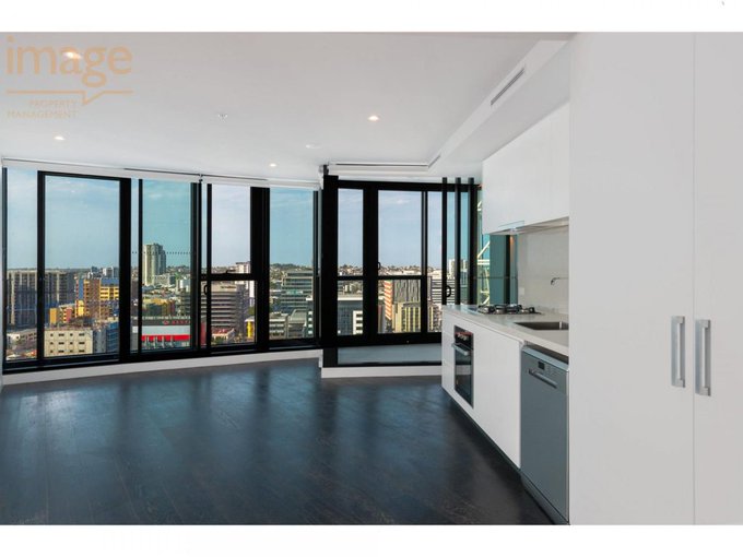 Whos ready for me to move back into Downtown brisbane next week !!! I just got approved for my place<a href="/tag/newprofilepic"class="tags"><span>#newprofilepic</span></a>