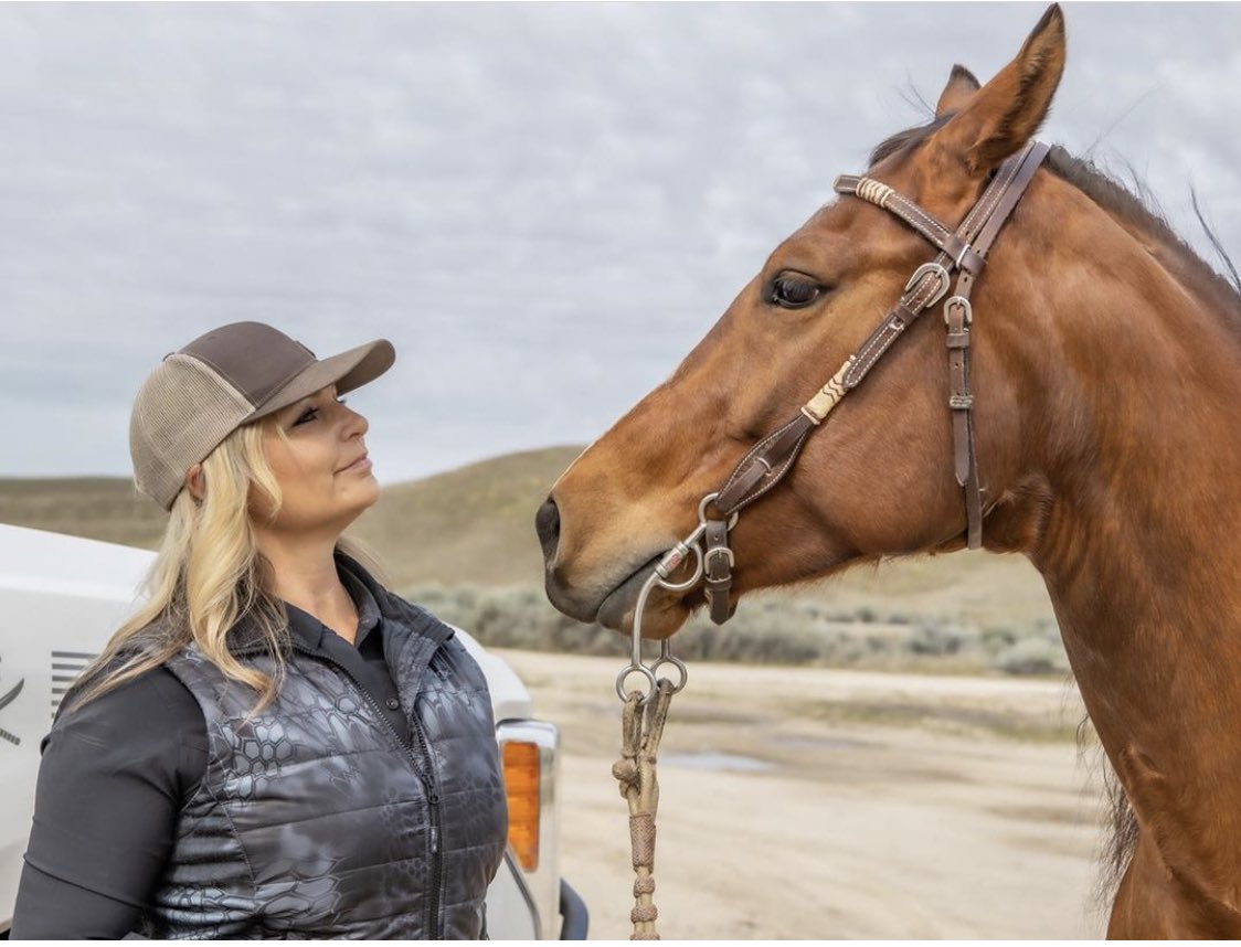 BisonUnion's tweet photo. What is this horse thinking? #bisonunion #bethebuffalo @kryptekoutdoors https://t.co/QvcWb0YL22