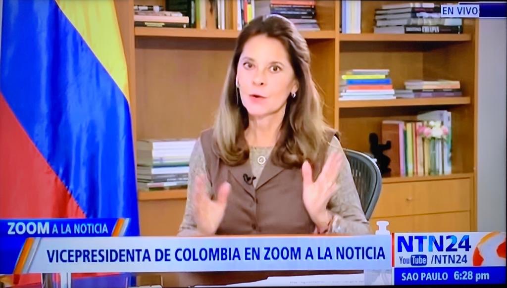 ViceColombia's tweet photo. La pandemia obligó al sistema educativo a entender que la educación virtual es una opcion para llegar a muchos más jóvenes en Colombia. Es una oportunidad para acelerar las posibilidades que tiene la tecnología: Vicepresidenta @mluciaramirez en @NTN24Zoom https://t.co/euH9PdpvU0
