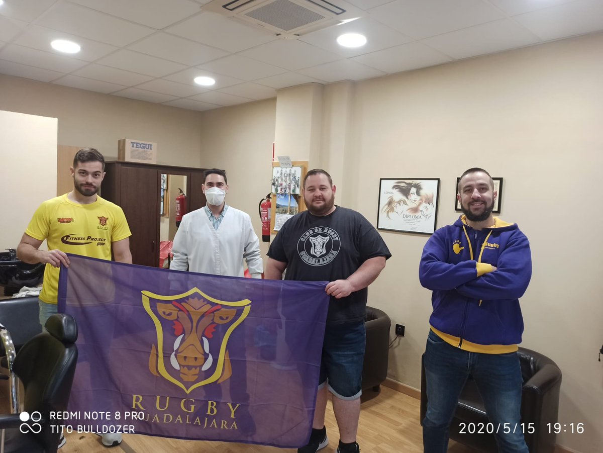 guadarugby's tweet photo. Varios de nuestro jabalíes ya han pasado por la barbería de Enrique Gonzalez. Todo un profesional que les ha dejado mejor que antes de la cuarentena 🤣
.
.
.
.
.
.
.
.
.
@sportland_stc #barbershop #oldschool #desescalada #guapos #afeitados https://t.co/KTsIDjvWe3