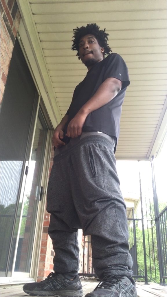 brobeepapi's tweet image. Posted throwing a party to celebrate me moving out lmk if you wanna come