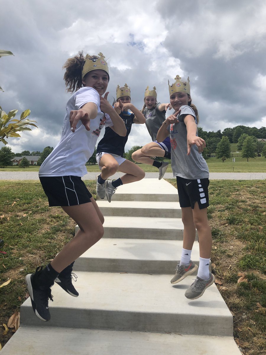 CoachCallieCook's tweet photo. @BurgerKing : “Good morning, may I take your order?” 

“10 crowns for 10 Home Court Champs please”

Practice attire 👑 https://t.co/t1wW9U4QJz
